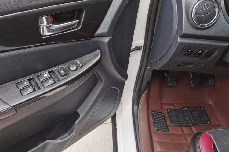 Used HYOSOW S3 2014 1.5L Comfort Version China IV Emission Standard
