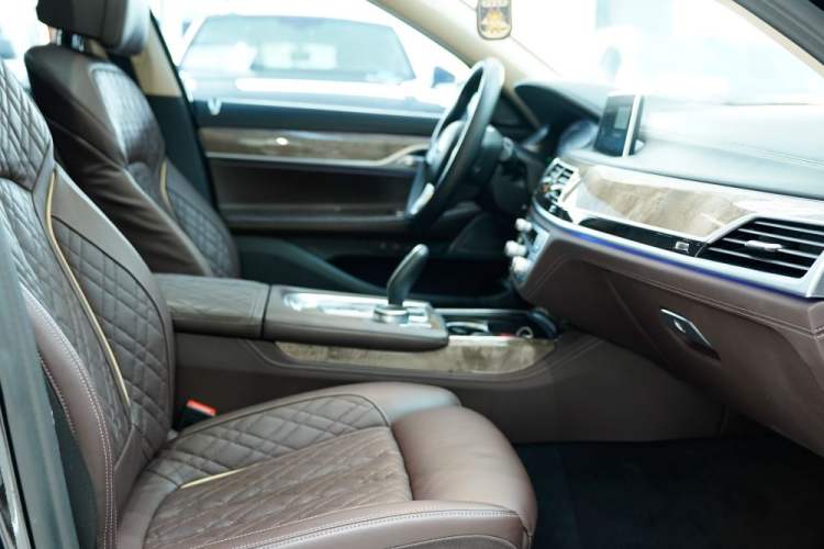 Used BMW 7 Series 2021 740Li Leading Edition Luxury Package

