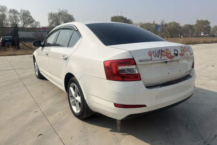 Used Skoda Octavia 2017 1.6L Automatic Front-Wheel Drive Model
