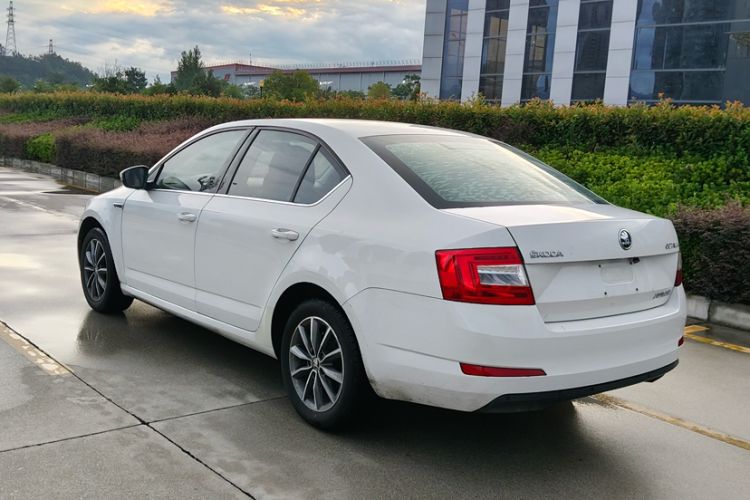 Used Skoda Octavia 2017 1.6L Automatic Chuanxing Edition
