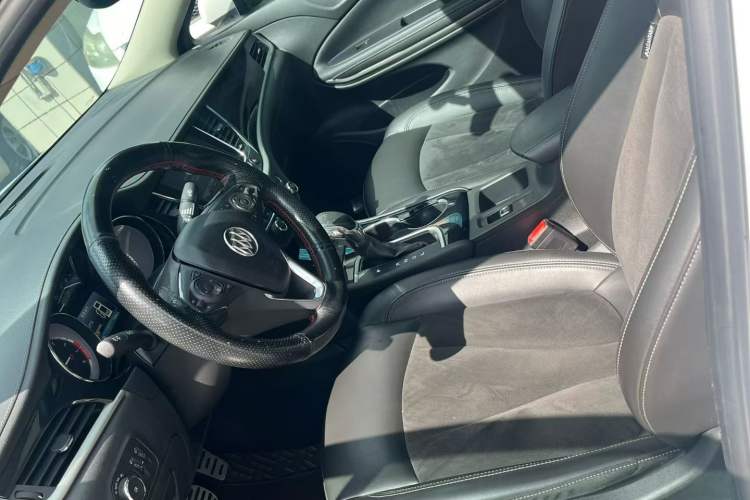 Used Buick Verano 2015 Sedan 20T Dual-Clutch Elite Model
