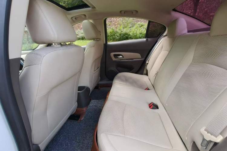 Used Chevrolet Cruze 2015 1.5L Classic SE MT
