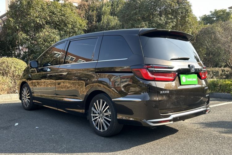 Used Honda Elysion 2024 2.0L eHEV Luxury Edition
