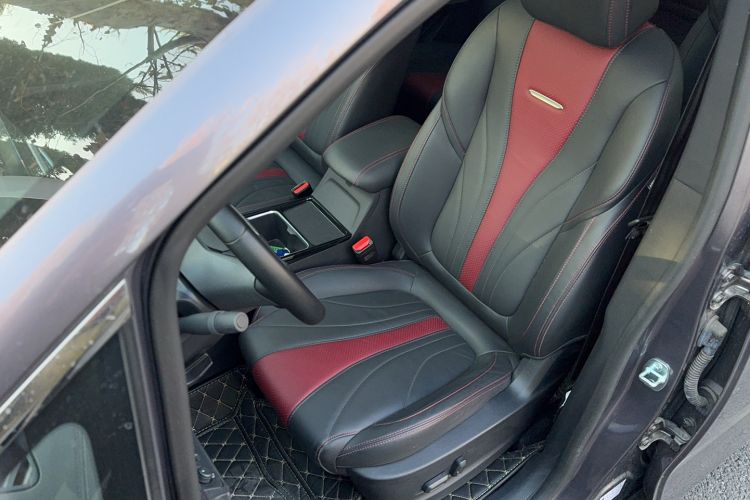 Used SAIC MAXUS EUNIQ 5 2020 Flagship Version with Large Battery 7 Seats
