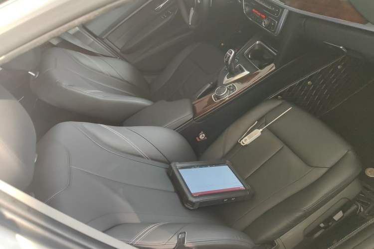 Used BMW 3 Series 2015 320Li Luxury Design Package Premium Edition
