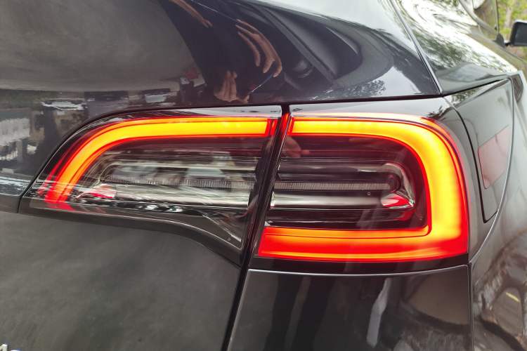 Used Tesla Model Y 2024 Rear-Wheel-Drive Version
