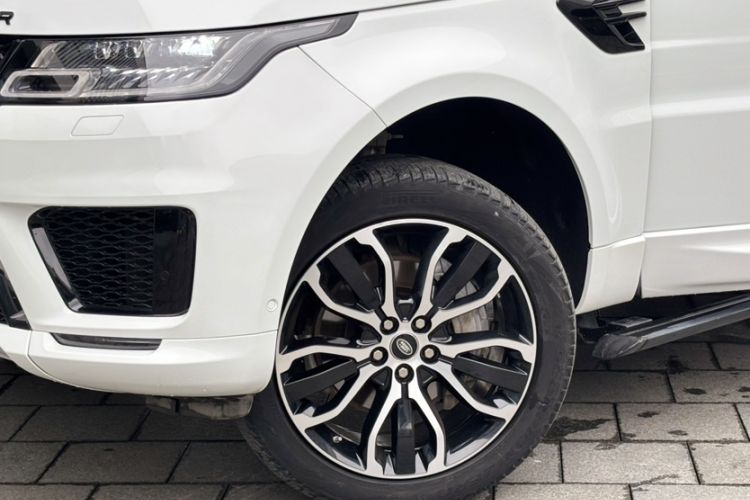 Used Land Rover Range Rover Sport 2021 3.0 L6 YAO Black Edition