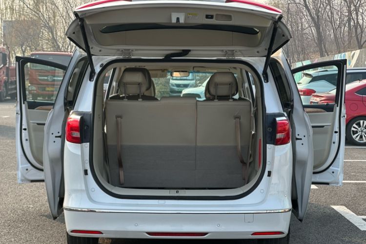 Used Buick GL8 2018 ES 28T Comfort Model China VI Standard