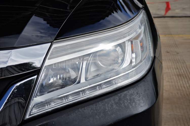 Used Honda Crider 2015 1.8L Automatic Luxury Edition
