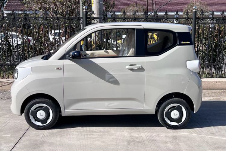 Used Wuling Hongguang MINIEV 2024 3rd Generation 215km Youth Edition
