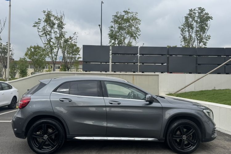 Used Mercedes-Benz GLA 2019 GLA 200 Fashion Model