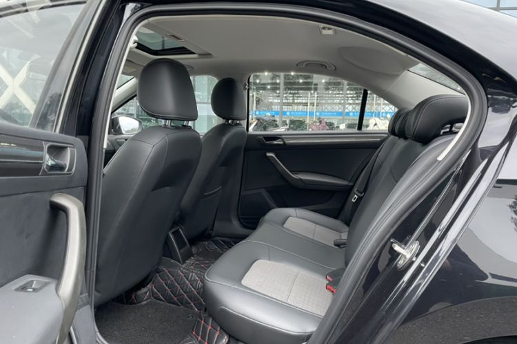 Used Volkswagen Santana 2018 1.5L Automatic Comfort Edition
