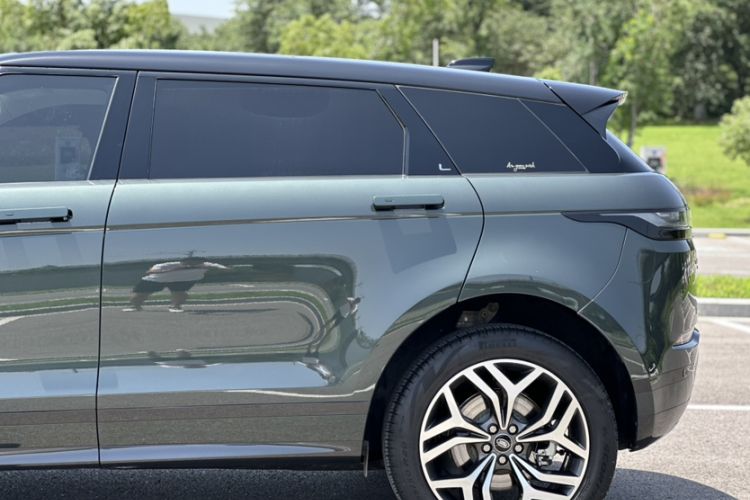 Used Land Rover Range Rover Evoque 2021 Range Rover Velar L 249PS R-Dynamic First Edition
