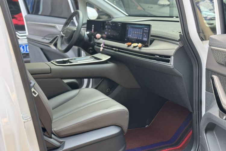 Used SAIC MAXUS G70 2024 2.0T Automatic Luxury Edition 7 Seats
