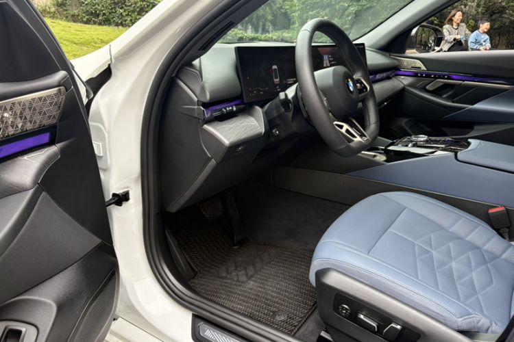 Used BMW 5 Series 2024 530Li Luxury Edition M Sport Package