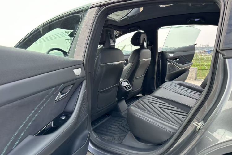 Used  SL03 2023 200Max Range-Extended Version