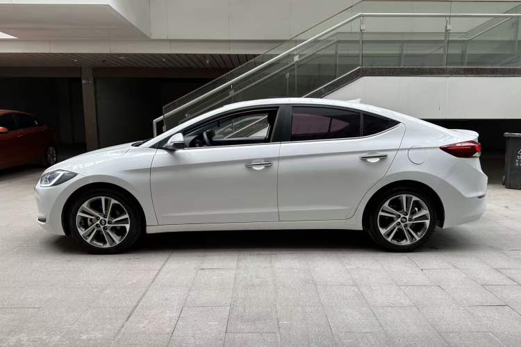 Used Hyundai Elantra 2016 1.6L Automatic ZhiXuan – Elite Version
