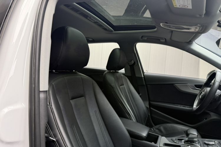 Used Audi A4L 2018 30th Anniversary Edition 40 TFSI Trendy Model
