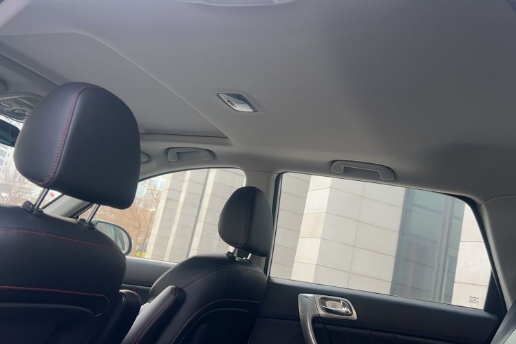 Used Haval H6 2016 Upgraded Model 1.5T Automatic Two-Wheel Drive Elite Version
