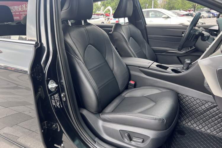 Used Toyota Avalon 2022 2.5L Luxury Edition