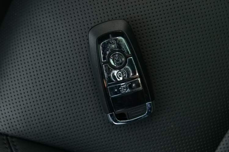 Used Lincoln Corsair 2022 2.0T Two-Wheel Drive Luxury Edition