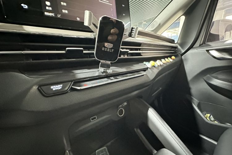 Used Geely Auto Vision X3 2021 PRO 1.5L CVT Deluxe Model
