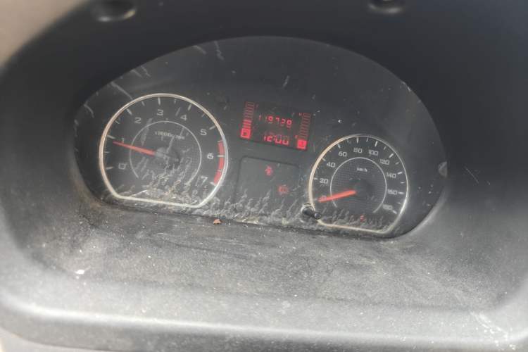 Used Wuling Rongguang 2014 1.5L S Standard Version
