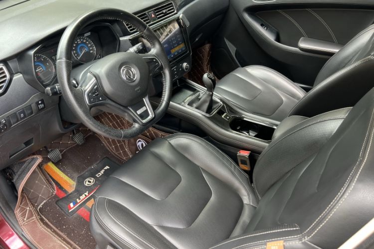 Used Dongfeng Fengon 580 2017 1.5T Manual Luxury Model
