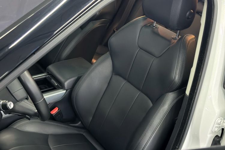 Used Land Rover Range Rover Evoque 2018 240PS PURE Style Edition