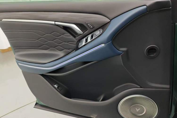 Used VOYAH FREE 2024 Ultra-Long Range Intelligent Driving Version
