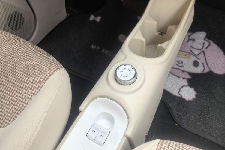 Used Wuling Hongguang MINIEV 2024 3rd Generation 215km Advanced Version
