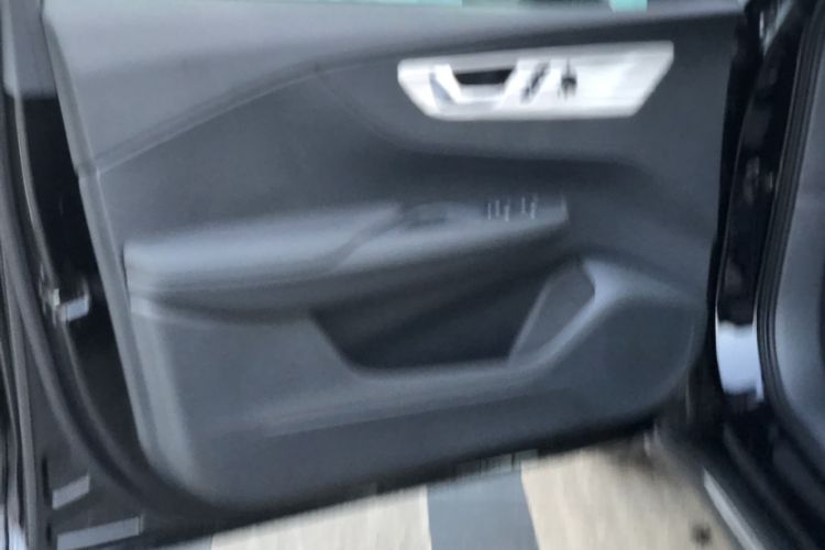 Used Hongqi E-QM5 2025 500km Range Commuter Version
