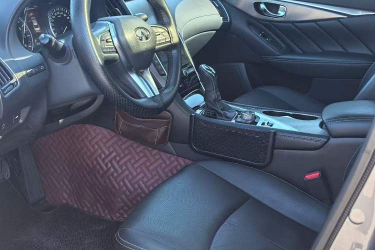 Used Infiniti Q50L 2018 2.0T Enjoyment Version China VI Standard