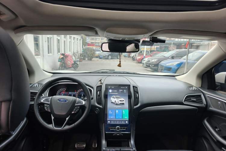 Used Ford Edge 2020 EcoBoost 245 Two-Wheel Drive Titanium 7-Seater
