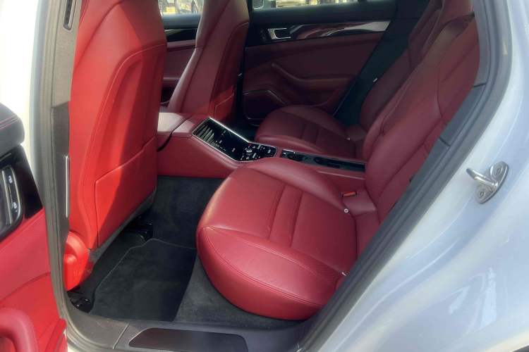 Used Porsche Panamera 2023 Facelifted Panamera 2.9T Platinum Edition
