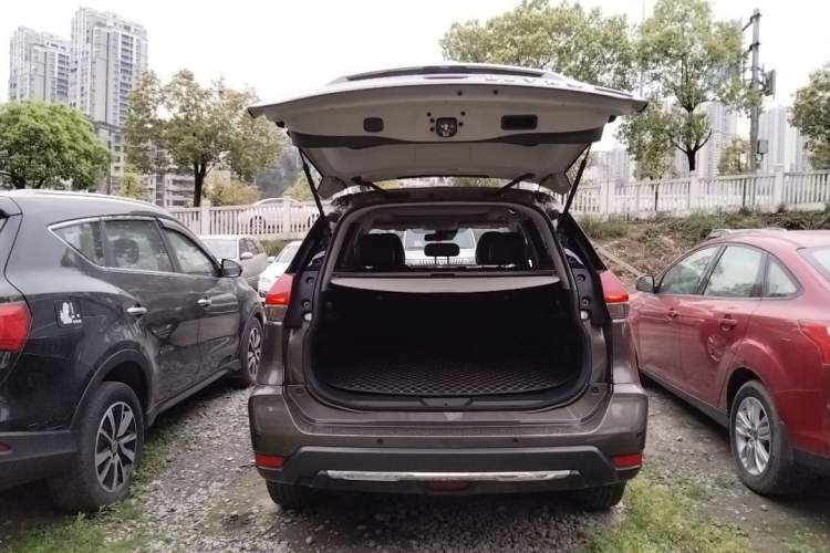 Used Nissan X-Trail 2019 2.0L CVT Smart Connect Comfort Edition 2WD
