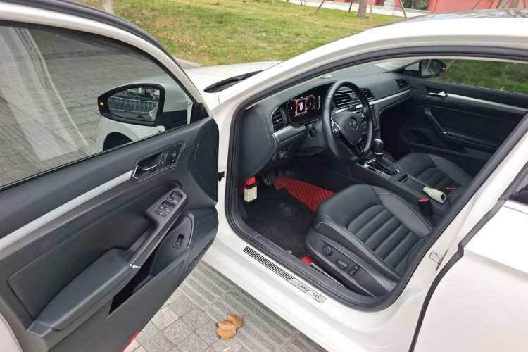 Used Volkswagen Lamando 2021 Facelift 280TSI DSG Comfort Edition (Manual Air Conditioning)
