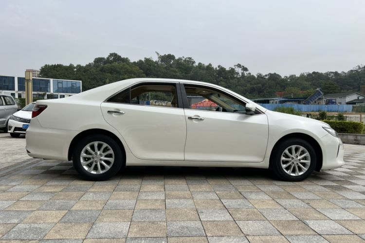 Used Toyota Camry 2015 2.0G Premier Edition
