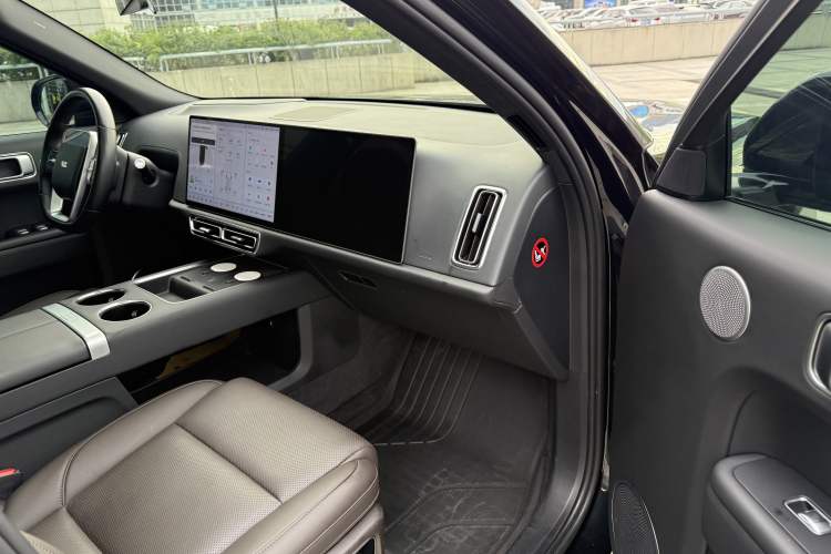 Used Li Auto L9 2022 Max model
