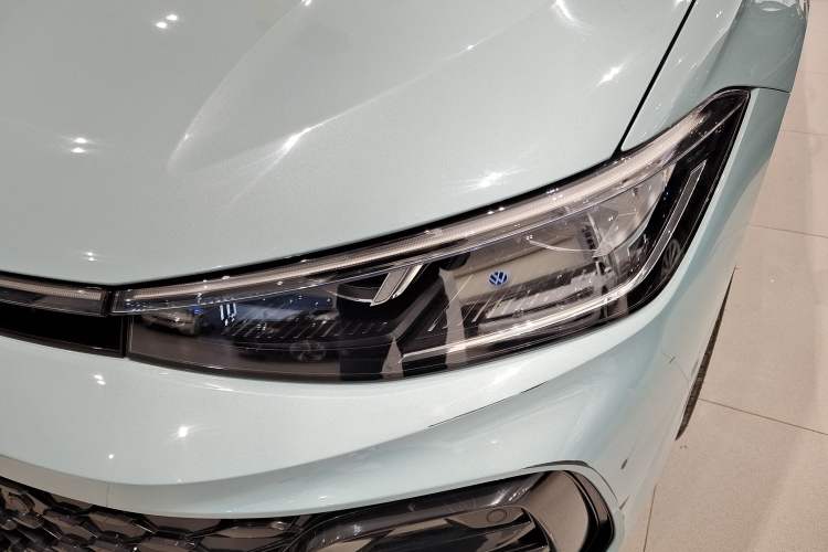 Used Volkswagen Passat 2025 Pro 380TSI Starry Dragon Luxury Edition
