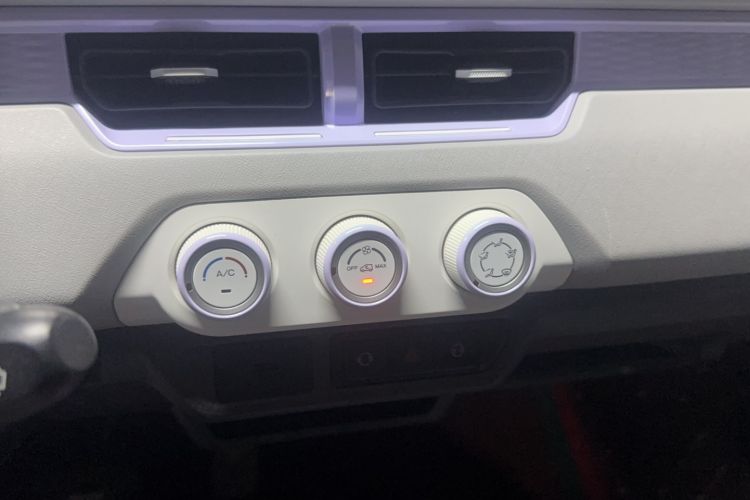 Used Chery QQ Ice Cream 2022 170km Sundae Phosphate Lithium-Ion
