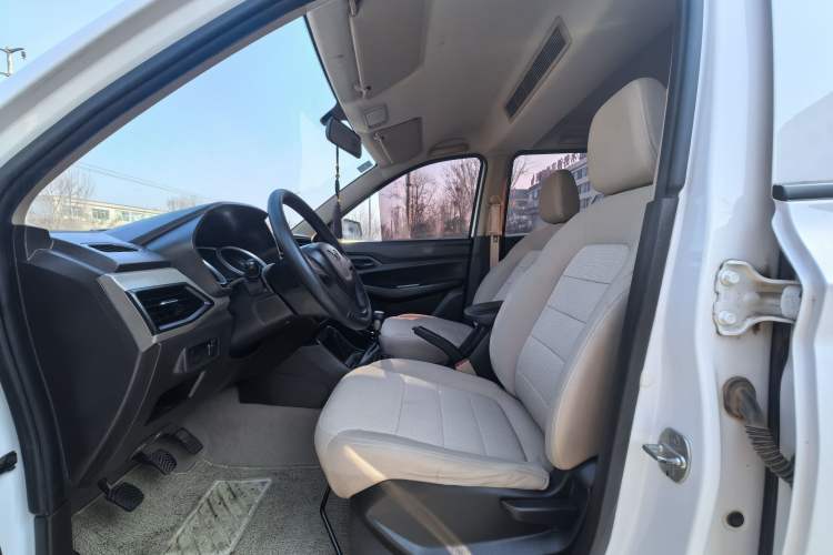 Used Wuling Hongguang 2019 1.5L S Standard Version China VI LAR
