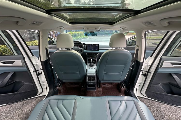 Used Volkswagen Tharu 2023 300TSI Two-Wheel-Drive Full Moon Edition
