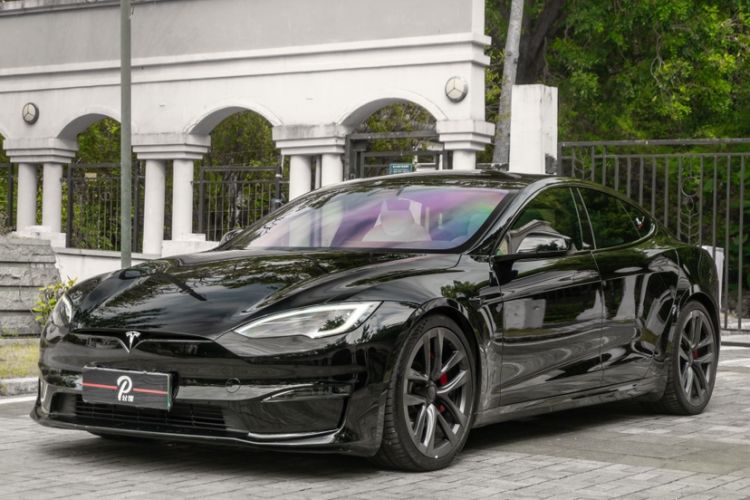 Used Tesla Model S 2023 Three-Motor All-Wheel-Drive Plaid Version
