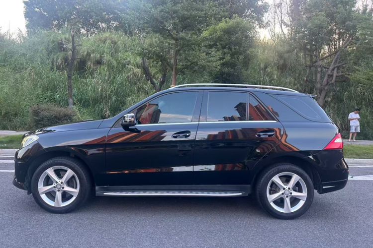 Used Mercedes-Benz M-Class 2014 ML 320 4MATIC