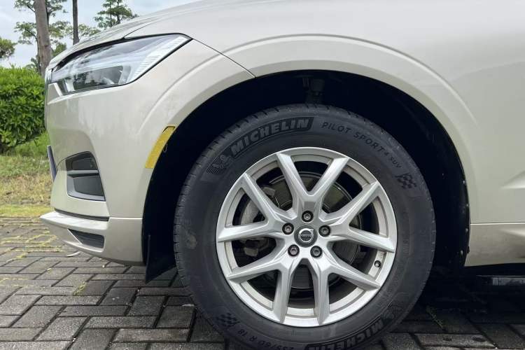 Used Volvo XC60 2019 T5 4x4 Smart Edition China V Standard