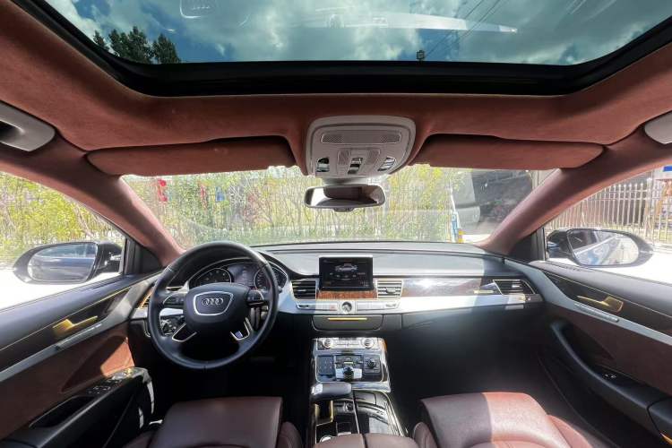 Used Audi A8 2014 A8L 45 TFSI quattro Comfort model
