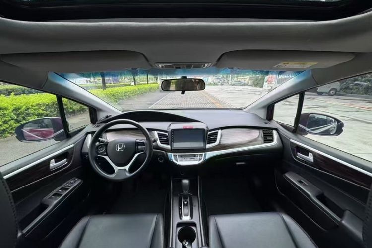 Used Honda Jade 2017 1.8L automatic Comfort version 5 seats