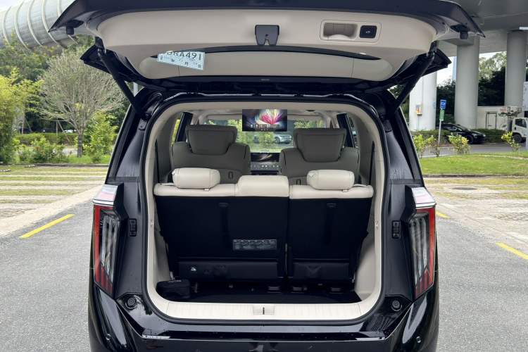 Used GAC Trumpchi Xiangwang M8 2025 Kunkun Series Ultra First-Class Cabin
