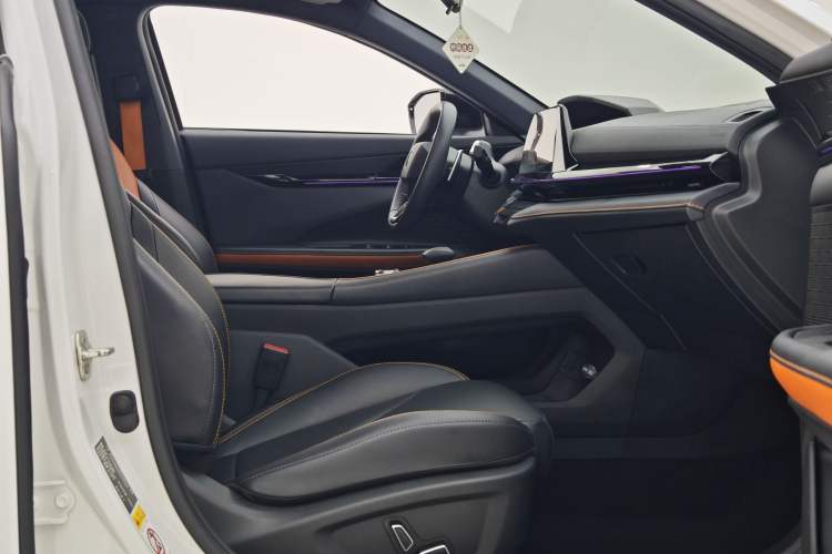 Used Changan UNI-V 2022 1.5T Prestige Version
